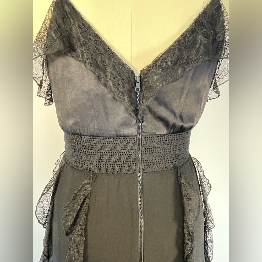 Alice + Olivia MCGUIRE RUFFLE SLIT MIDI - Picture 9 of 14